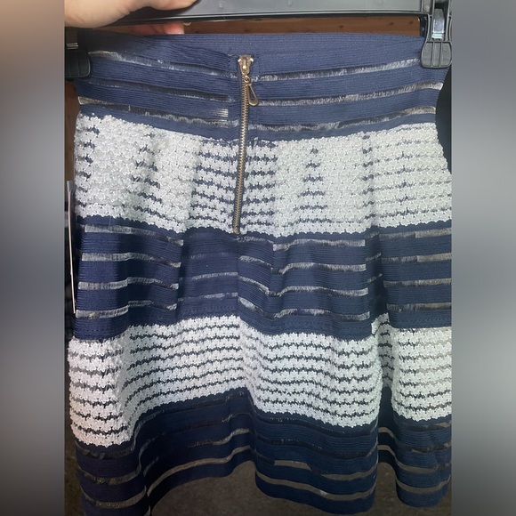 Emma & Elsa High waisted Navy & White Mini Pleated Skirt - Picture 4 of 6